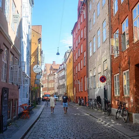 Sanders Stage - Chic Three-bedroom Near Nyhavn *