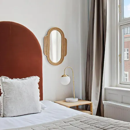 Sanders Stage - Chic Three-bedroom Near Nyhavn Apartment Copenhagen